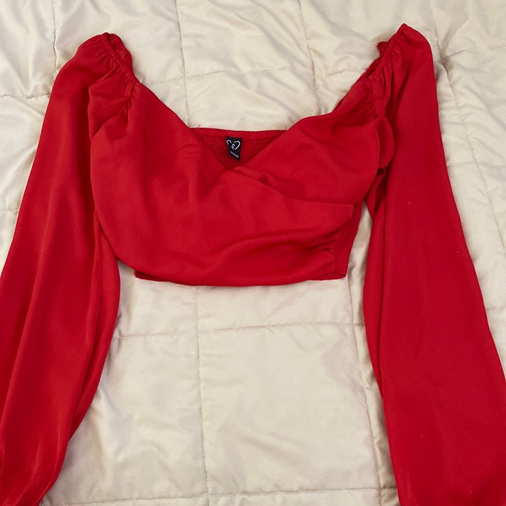 Hey! I’m selling this Windsor crop top